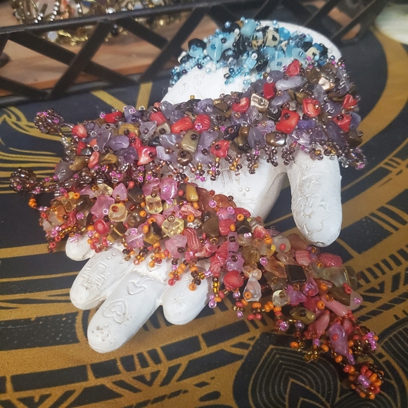 NWOT Set of 3 matching beaded bracelets - Picture 2 of 11